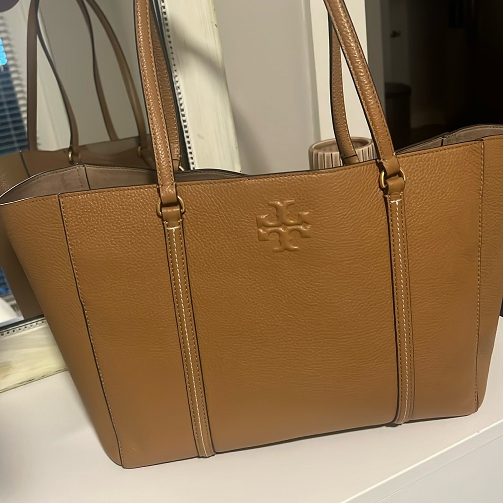 Tory Burch Thea Large Leather Tote